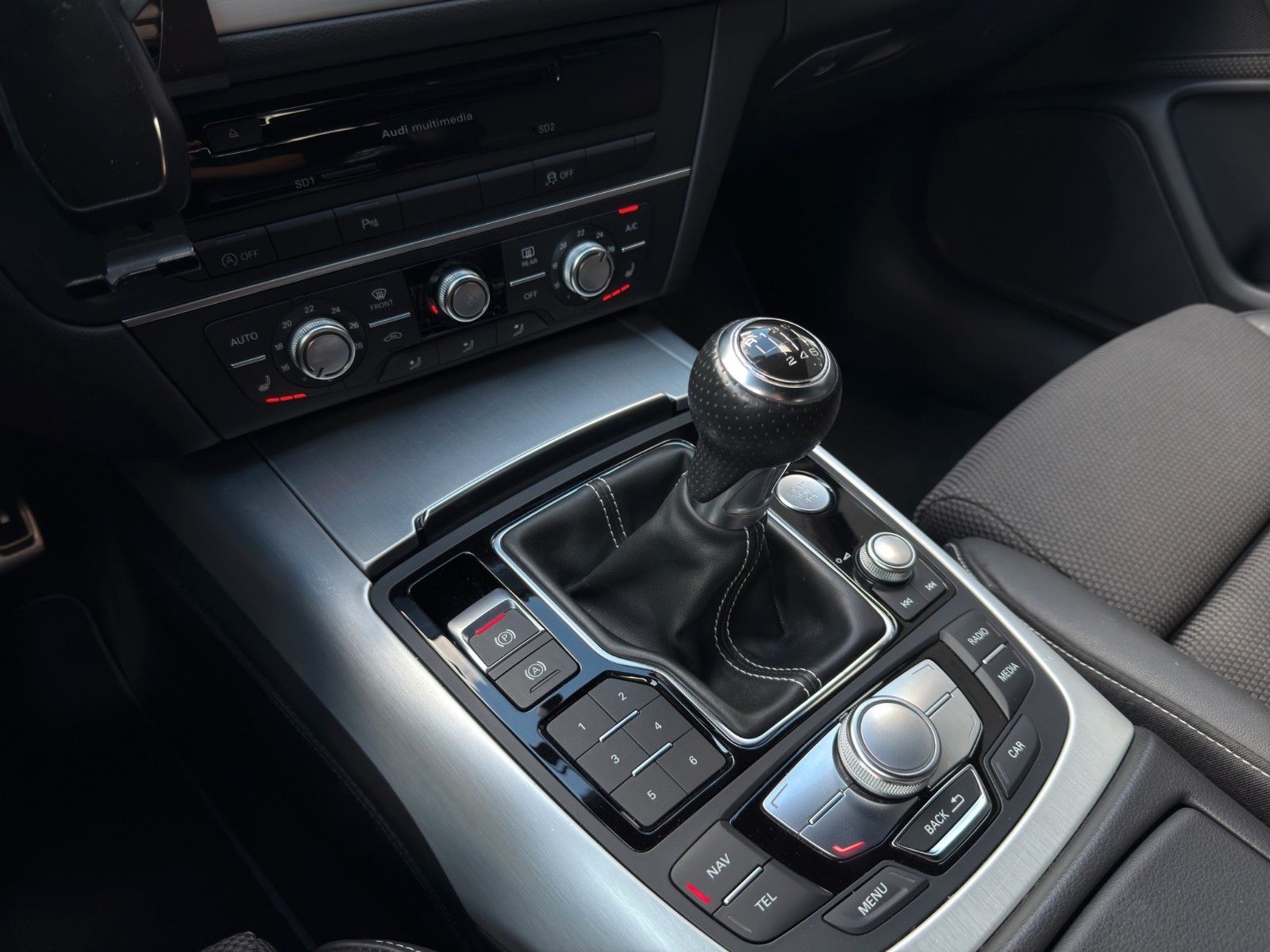 Fahrzeugabbildung Audi A6 Avant 2.0 TDI *S-line*Schalter*AHK*Tempomat*