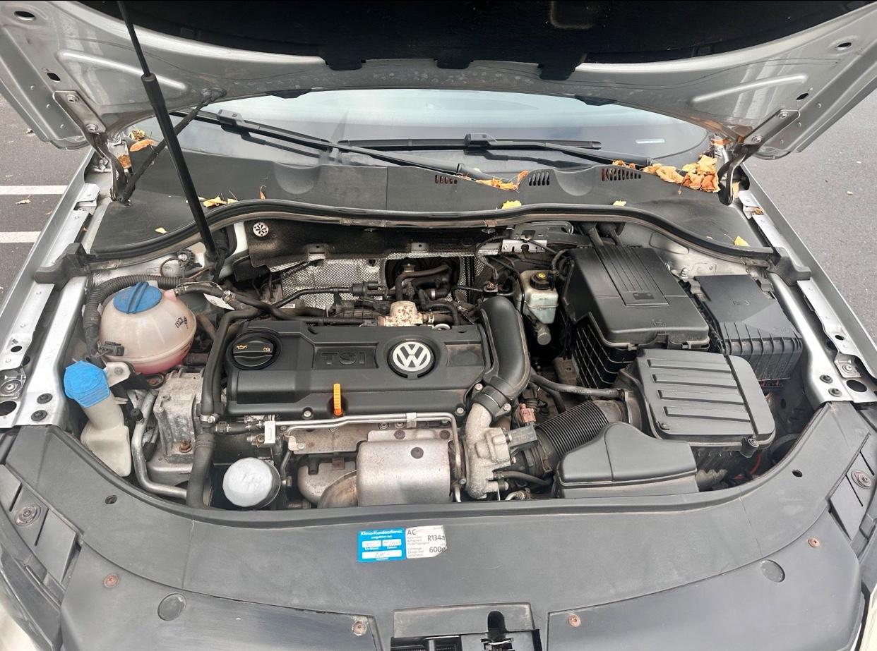 Volkswagen Passat 2011 — photo 7