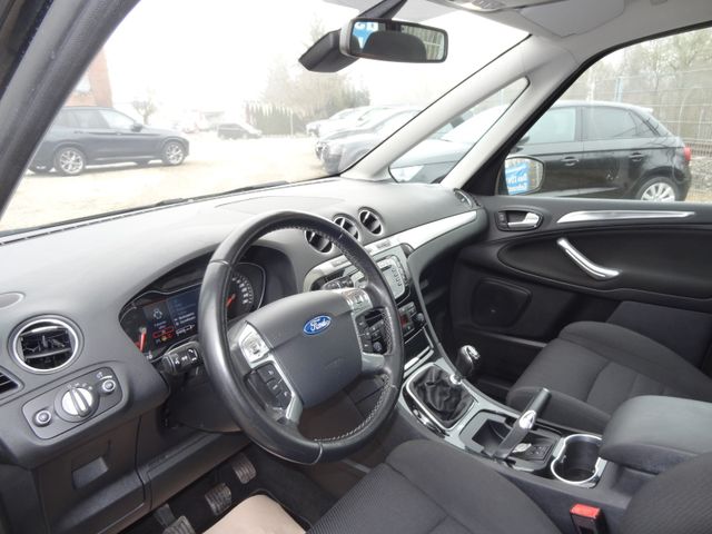 Fahrzeugabbildung Ford Galaxy Titanium/1.Hand/7-Sitzer/AHK/PDC/Panorama
