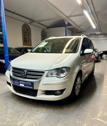 Volkswagen Touran Highline Automatik TÜV & Service Neu