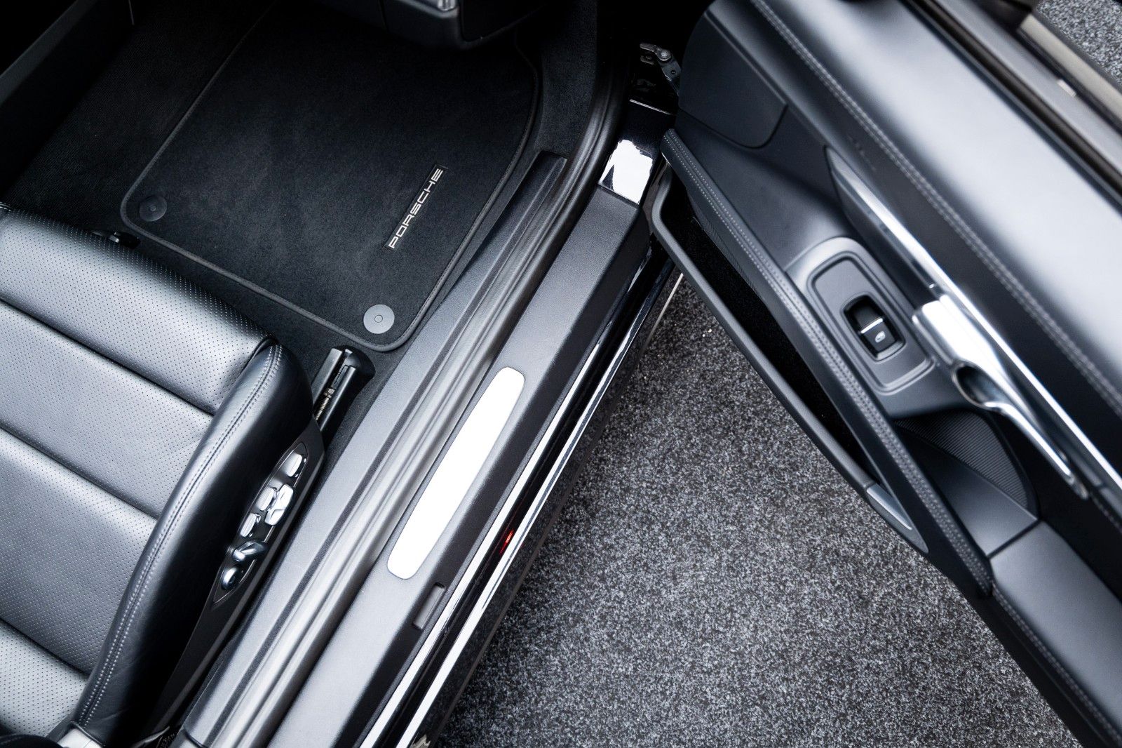 Fahrzeugabbildung Porsche Turbo Cabrio + 2. Hand + Scheckheft + Approved