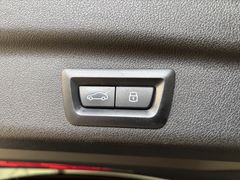 Fahrzeugabbildung BMW 218i Active Tourer M Sport --AHK/HiFi/HeadUp/ACC