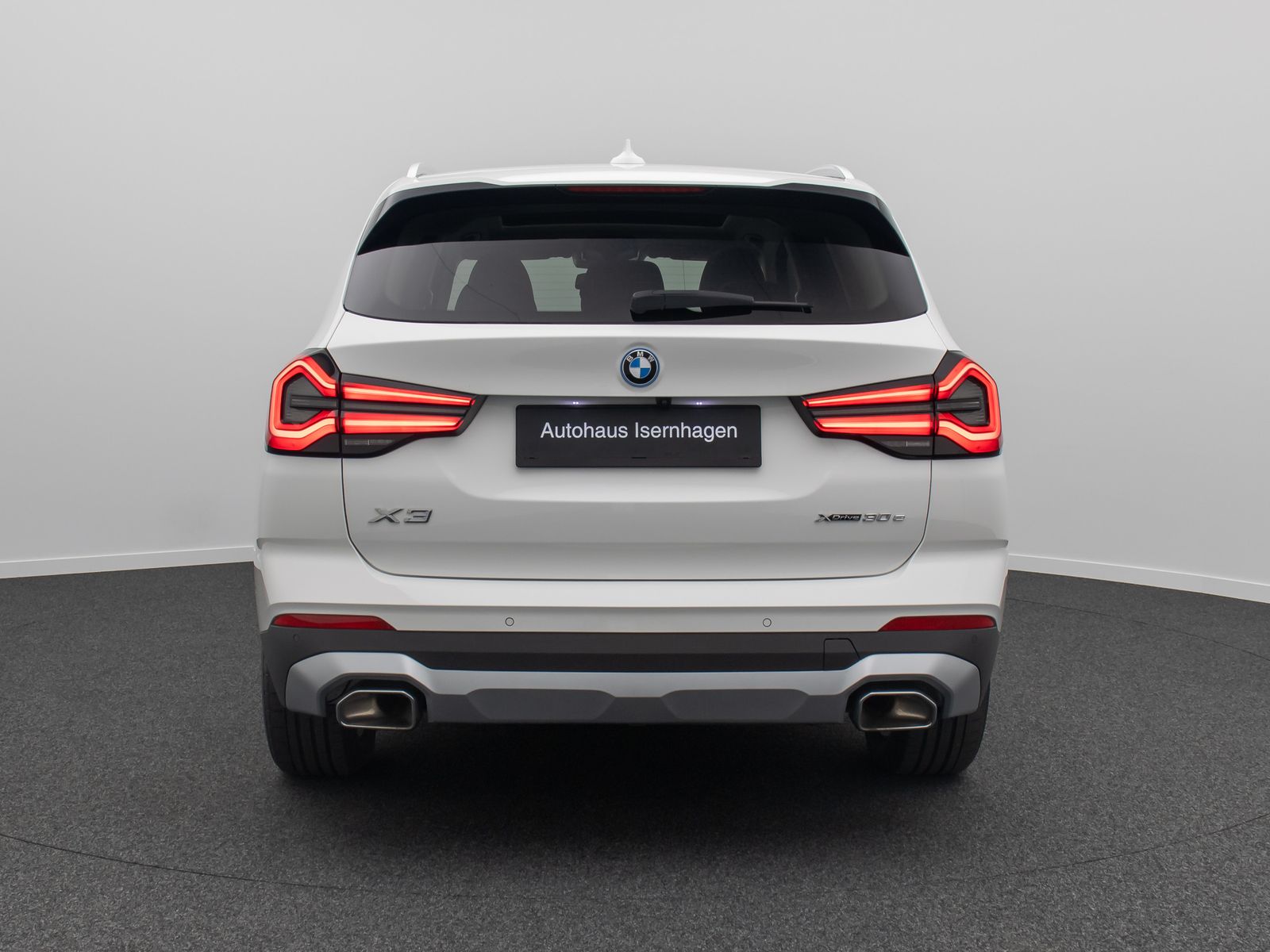 Fahrzeugabbildung BMW X3 xD30e DAB Kamera FernlichtAs Panorama Leder