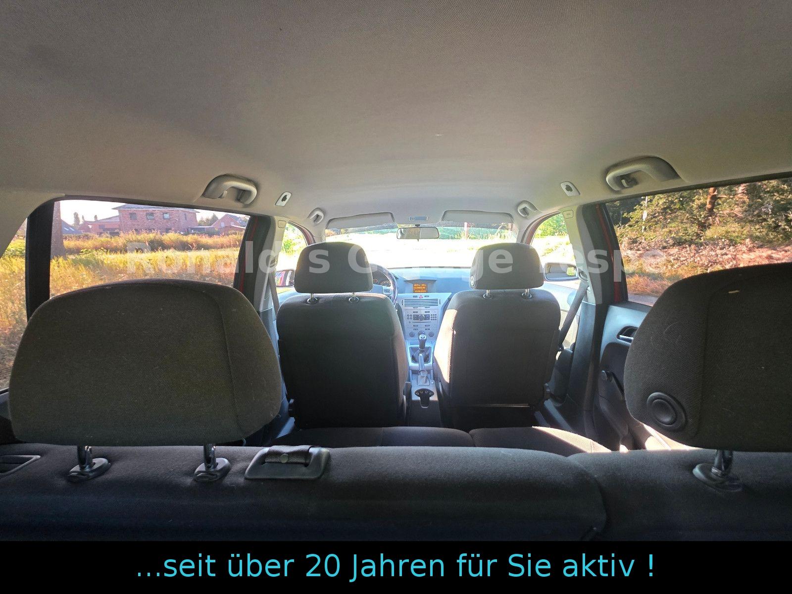 Opel Astra 2009 — photo 21