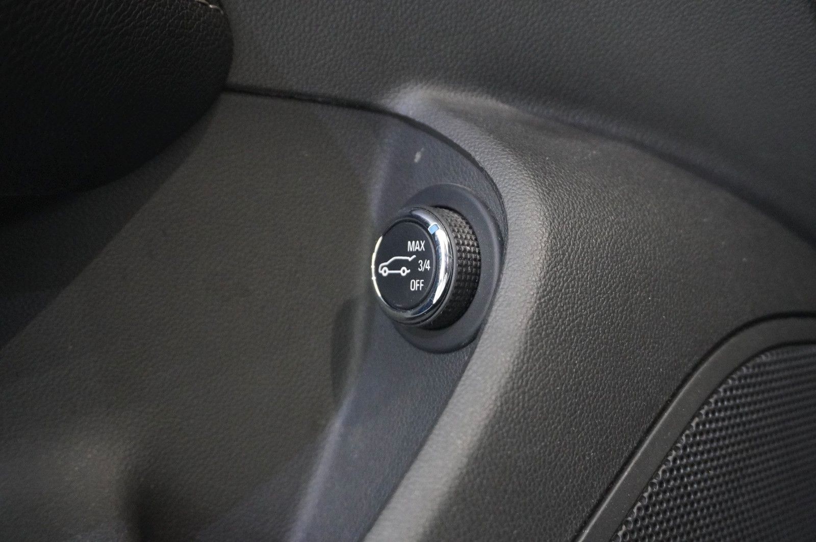 Fahrzeugabbildung Opel Insignia B ST 2.0D ELEGANCE NAVI/LED/KAMERA/HUD