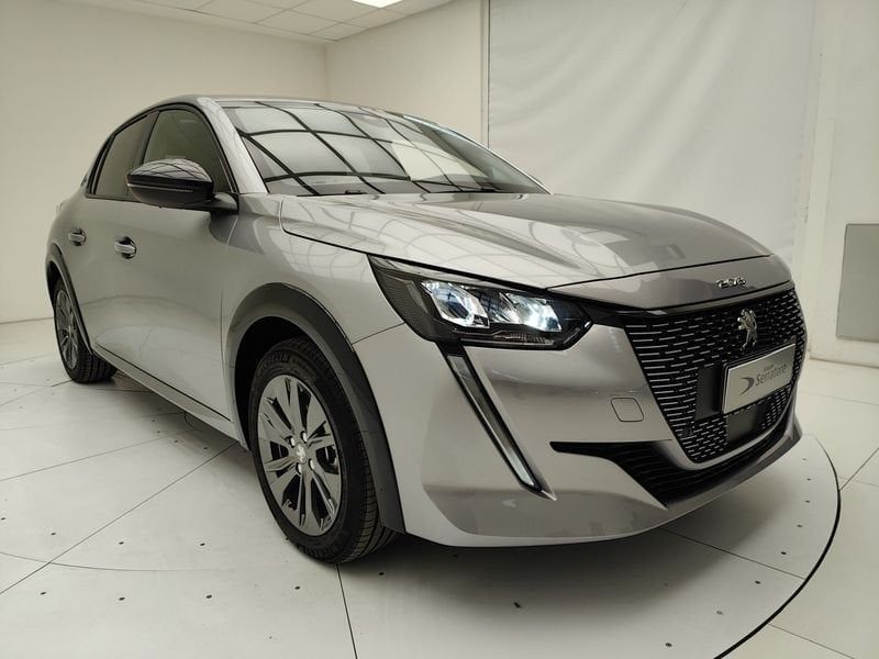 Peugeot 208 NUOVA e- Allure Pack 100kW imagem 3