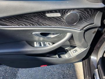 Mercedes E 220 - 5