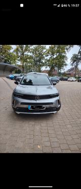 Opel Mokka-e 100 kW Elegance Elegance - silberne Opel Mokka-e
