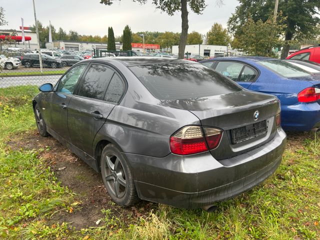 BMW 320 Baureihe 3 Lim. 320i