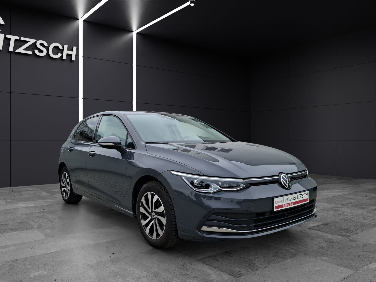 Fahrzeugabbildung Volkswagen Golf VIII TSI Active Standhzg. LEDplus Navi HUD