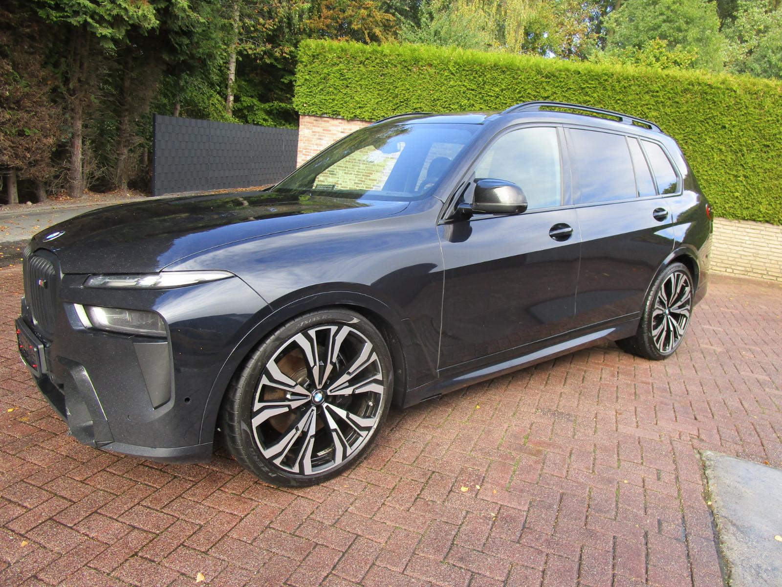 BMW X7 xDrive M60 i PANORAMA HEAD UP 2025