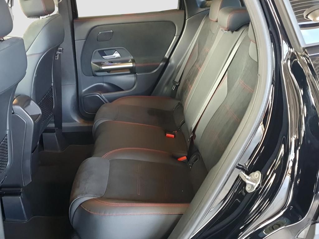 Fahrzeugabbildung Mercedes-Benz GLA 200 AMG*Night*LED*KeyLess*SpurH*ParkAss*RFK