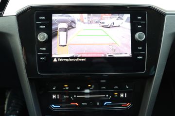 Volkswagen Passat Variant 2.0 R-Line AHK StHz Matrix Kamera