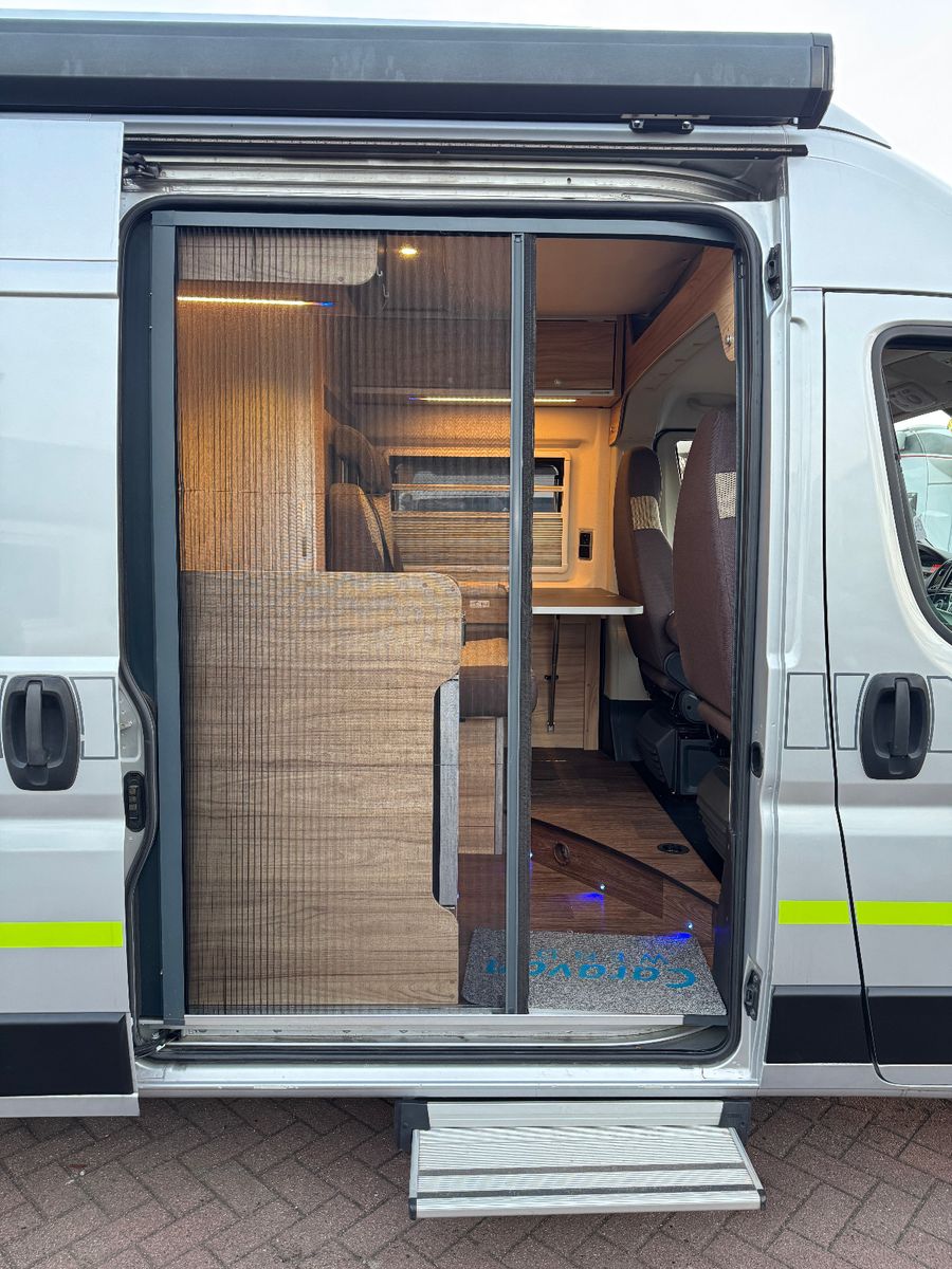 Fahrzeugabbildung HYMER / ERIBA / HYMERCAR YOSEMITE 600 CROSSOVER FIAT SCHLAFDACH LÄNGSBETT