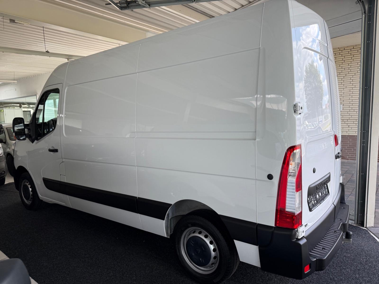 Renault Master L2H2 *Sortimo-Werkstatt-Regale*