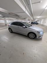 Mercedes-Benz A 200 CDI Urban - Mercedes-Benz A 200 aus 2013 mit Diesel-Antrieb: Limousine