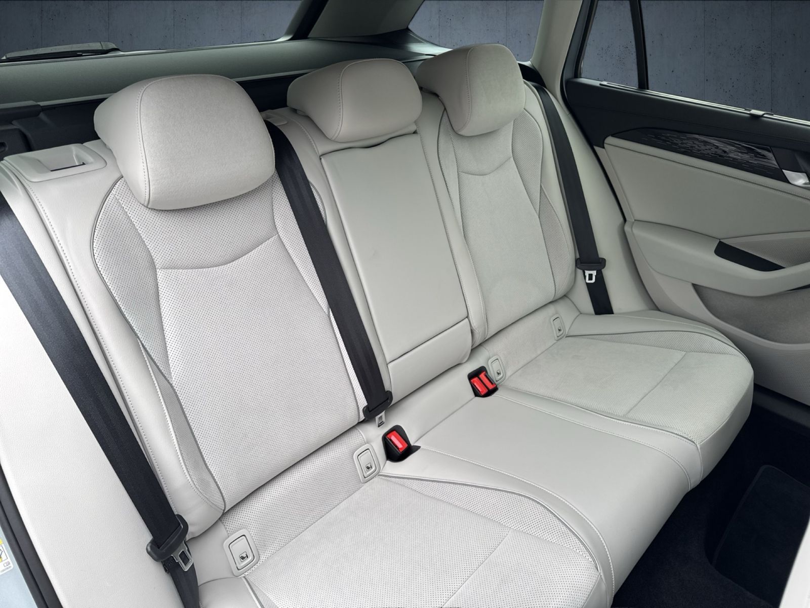 Volkswagen Passat Variant - Bild 17