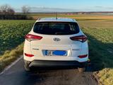 Hyundai TUCSON 1.7 CRDi 2WD 6MT Advantage Advantage - Hyundai mit Diesel-Antrieb: 7