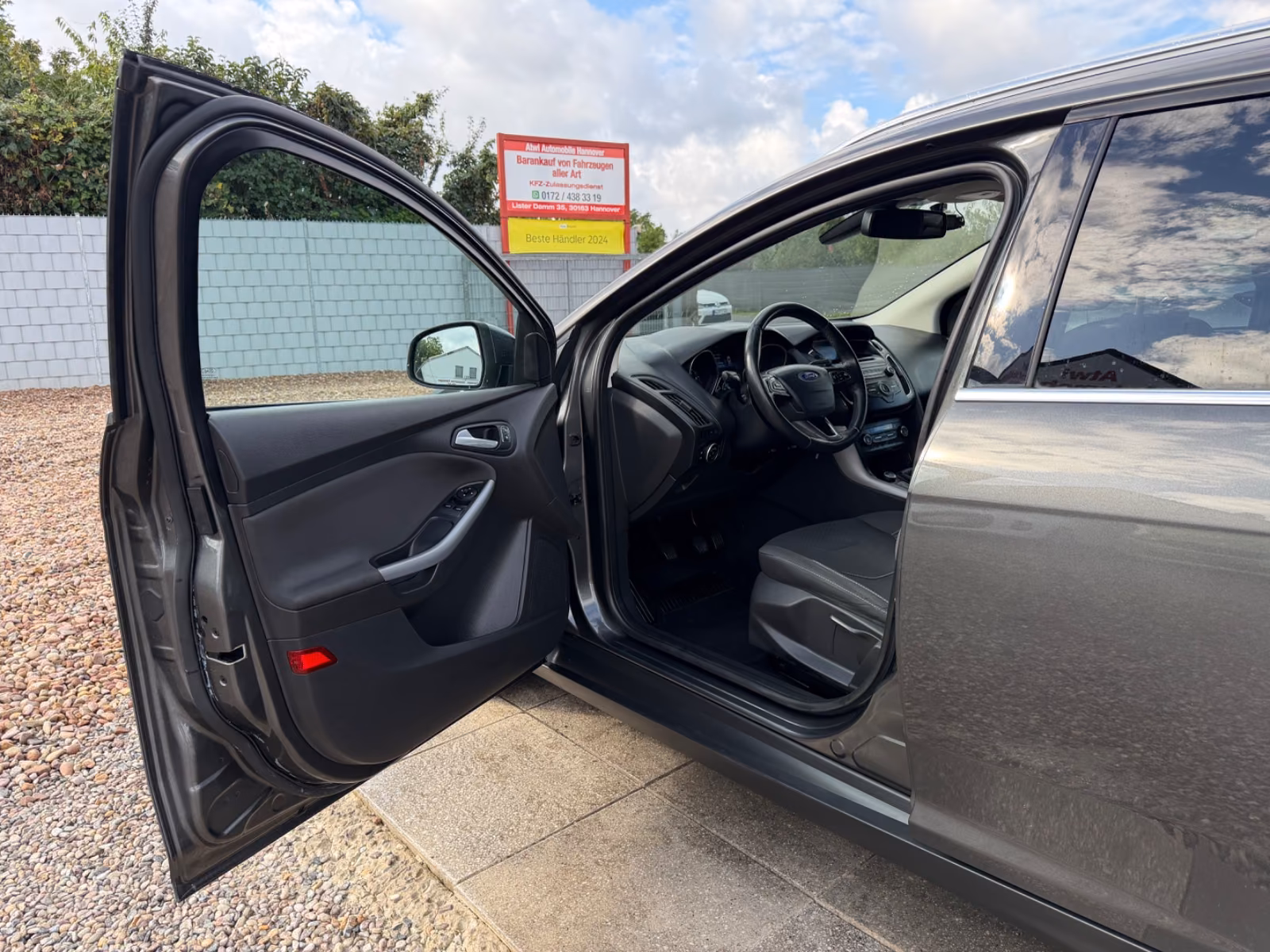 Ford Focus Turnier Sport Sportsitze Sport Lenkrad