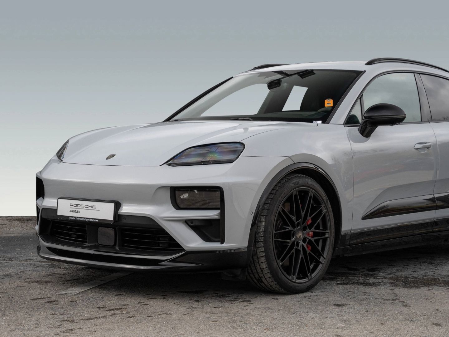 Porsche Macan Electric Turbo Burmester HeadUp InnoDrive foto 9