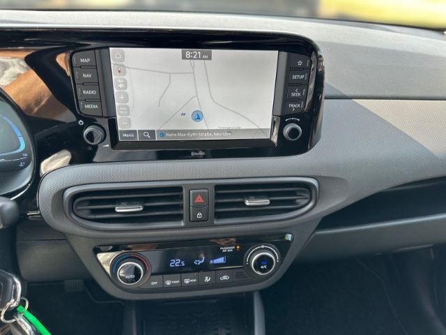 Fahrzeugabbildung Hyundai i10 Trend Navi Apple CarPlay Android Auto Klimaa