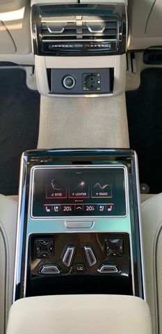 Fahrzeugabbildung Audi A8 L 60 TFSI e Benzin/Elektro-PlugIn HYBRID 360°