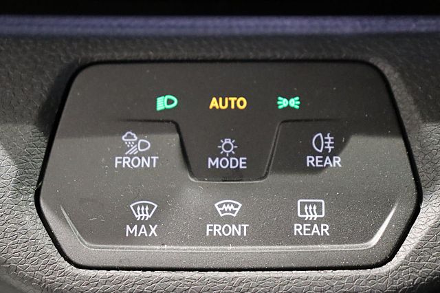 ID.4 Pure 125kW Wärmepumpe IQ-LIGHT ACC Anschlus