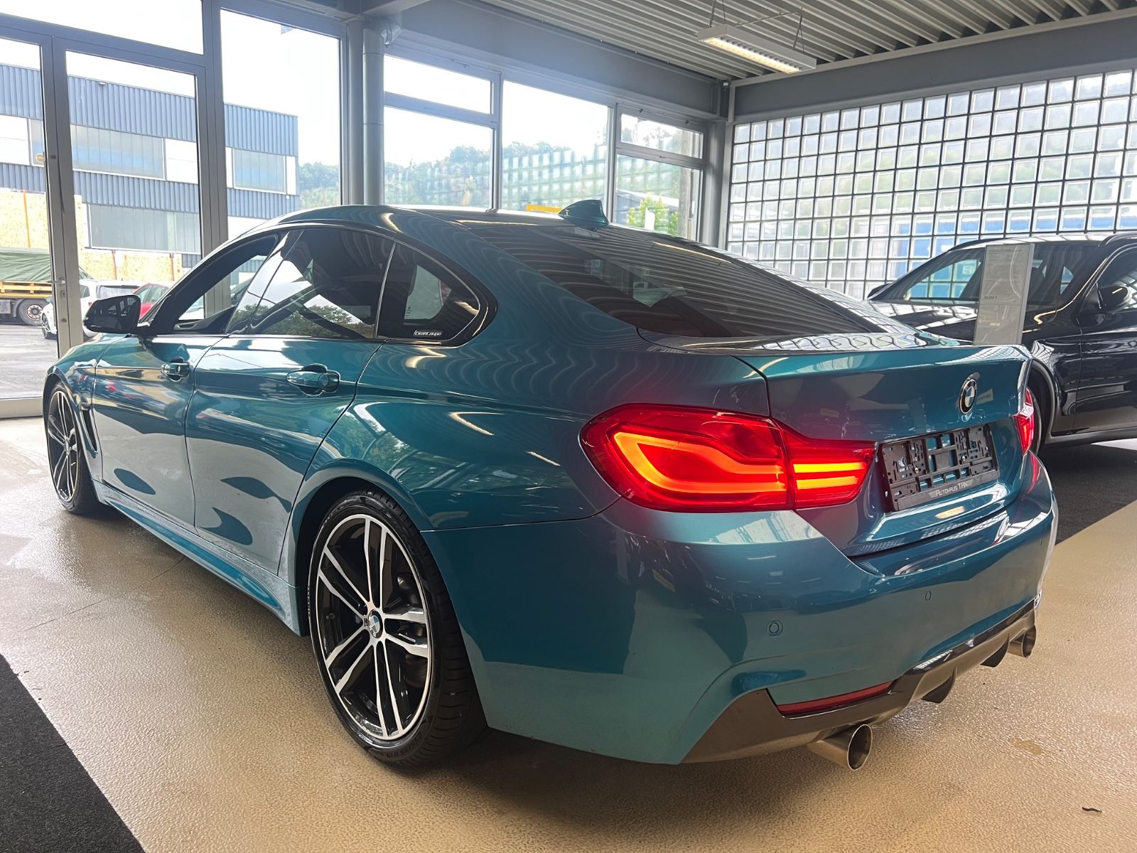 Fahrzeugabbildung BMW 4 Gran Coupe 430 i M Sport*Rocksblau