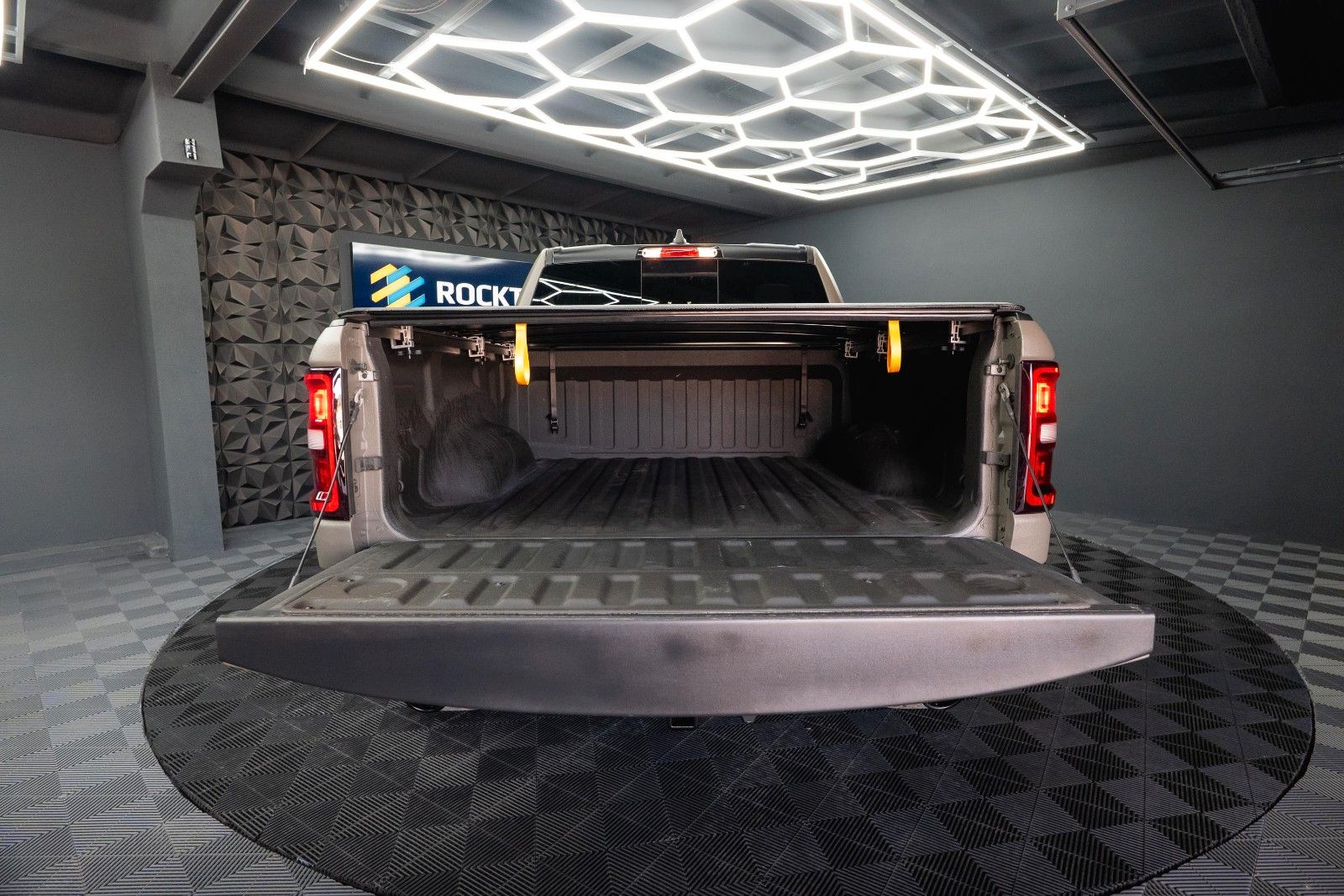 Fahrzeugabbildung Dodge RAM 3.0 MY 25 TWIN TURBO Offroad RAPTOR ACC 19%