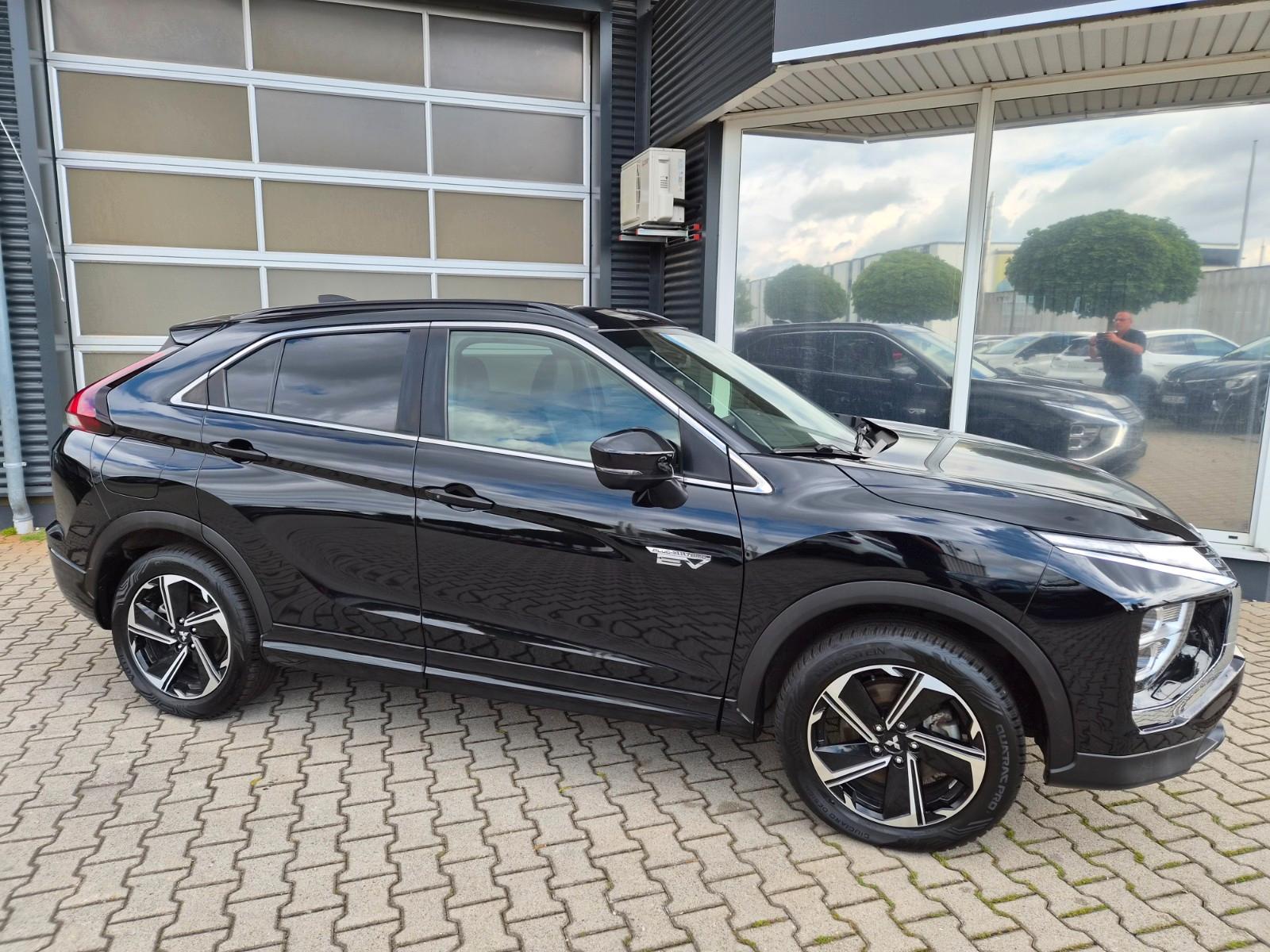 Mitsubishi Eclipse Cross Plus Select Black Hybrid 4WD