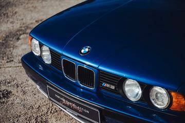 صورة مصغرة 13 لـ 1992 BMW M5