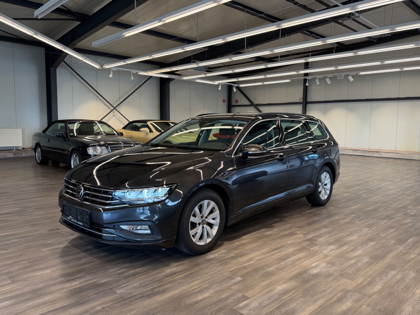 Volkswagen Passat Variant - 1