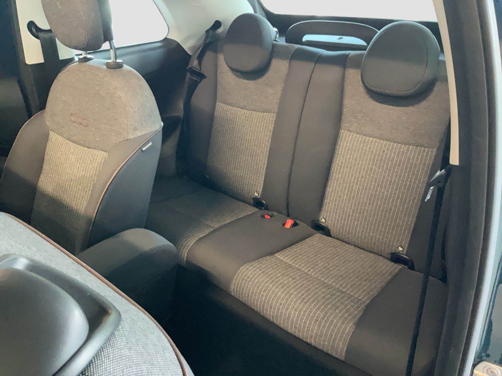 Fahrzeugabbildung Fiat 500e Icon Cabrio 42 kWh