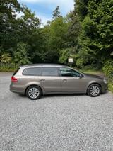 Volkswagen Passat (B7) TÜV bis 06.2026 - VW Passat Gebrauchtwagen in Solingen