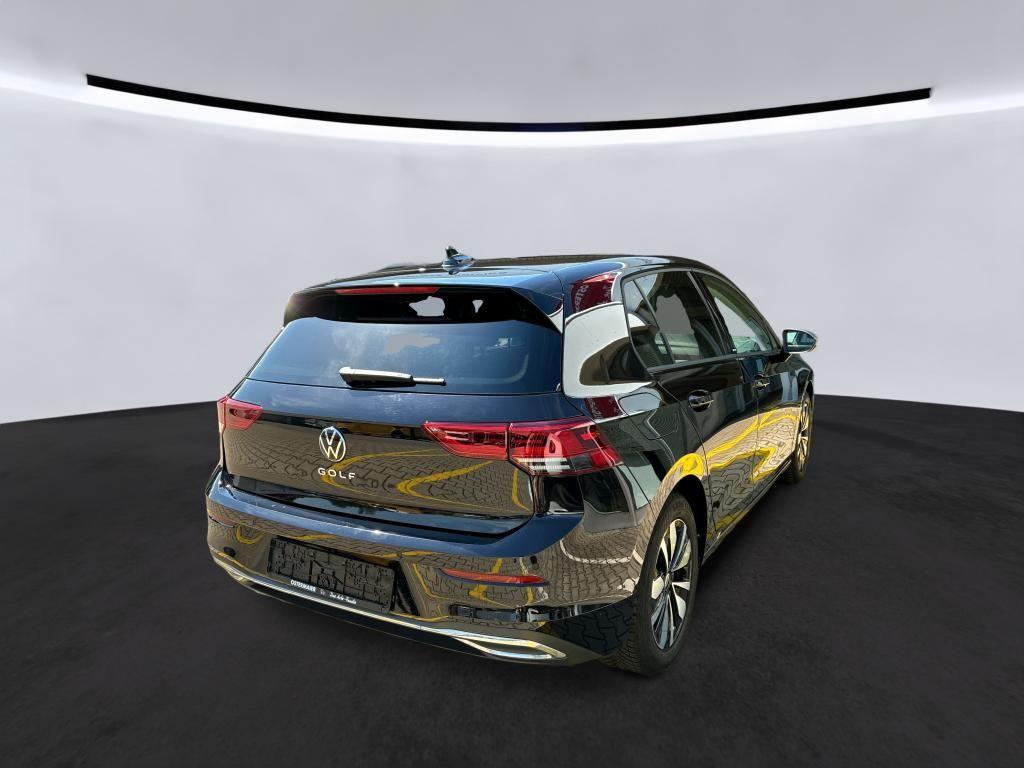 Volkswagen Golf VIII MOVE 2.0TDI 150PS DSG ACC.AHK.KAMERA.N