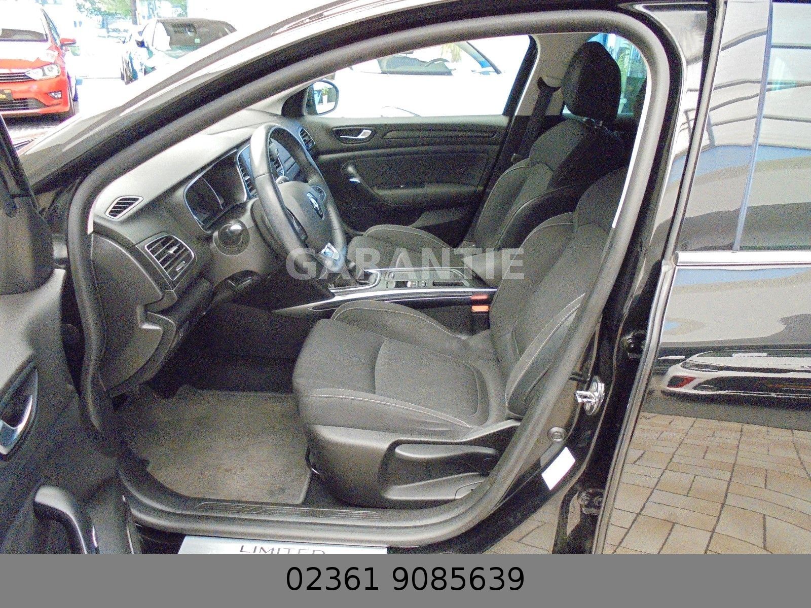 Fahrzeugabbildung Renault Megane IV Limited  Klima/Shz/Navi/Kamara/