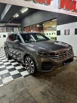 Volkswagen Touareg 3.0 V6 TDI SCR 4MOTION UNFALLFREI / VOLL - VW Touareg Gebrauchtwagen in Wuppertal