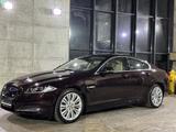 Jaguar XF 3.0 V6 Xenon Navi Rü-Kamera Leder Keyless-Go - Jaguar XF aus 2015