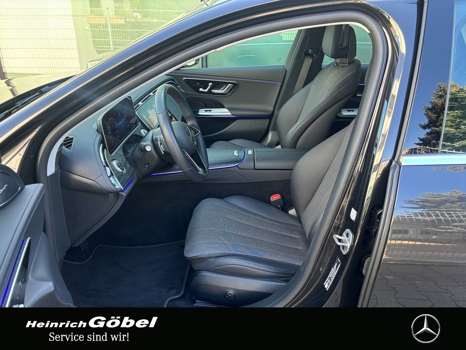 Fahrzeugabbildung Mercedes-Benz E 200 T AVANTGARDE*AHK*MEMORY*DIGITAL-L*360°KAM