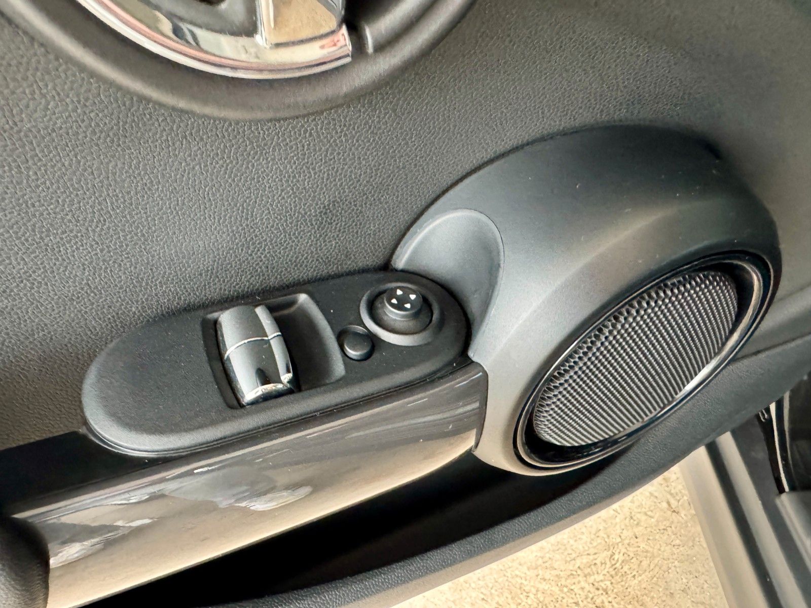 Fahrzeugabbildung MINI ONE Klima/Alufelgen/Bluetooth/1.Hand