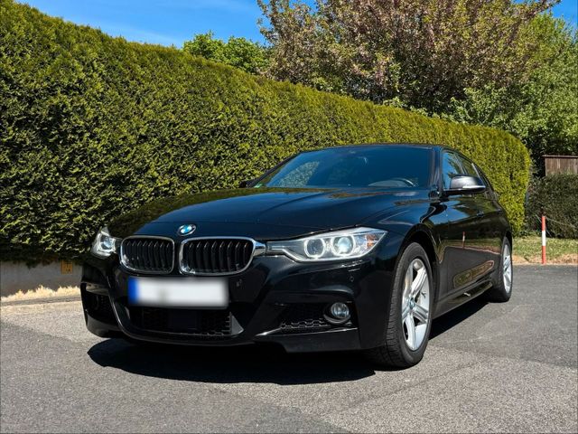 BMW BMW 330d xDrive Touring M-Paket/ACC/Navi P...