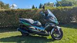 Kawasaki J300 Roller - KAWASAKI J300