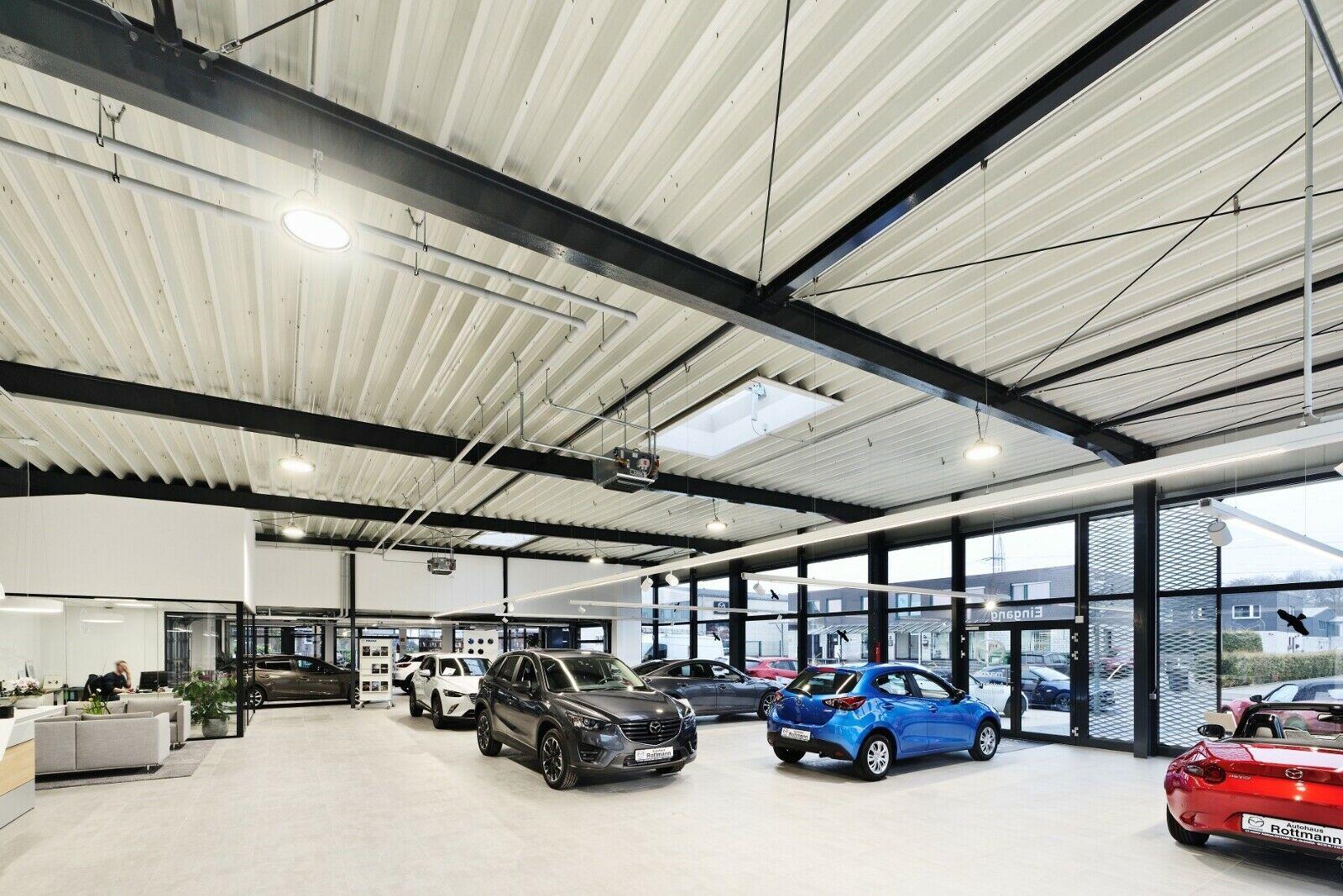 showroom-image-top