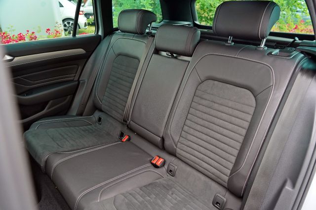 Passat Variant GTE 1.4TSI HuD IQ-LIGHT R-LINE 18