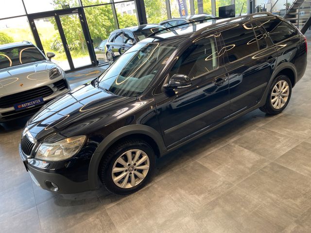 Skoda Octavia Combi Scout 4X4 *TÜV Neu*Xenon*