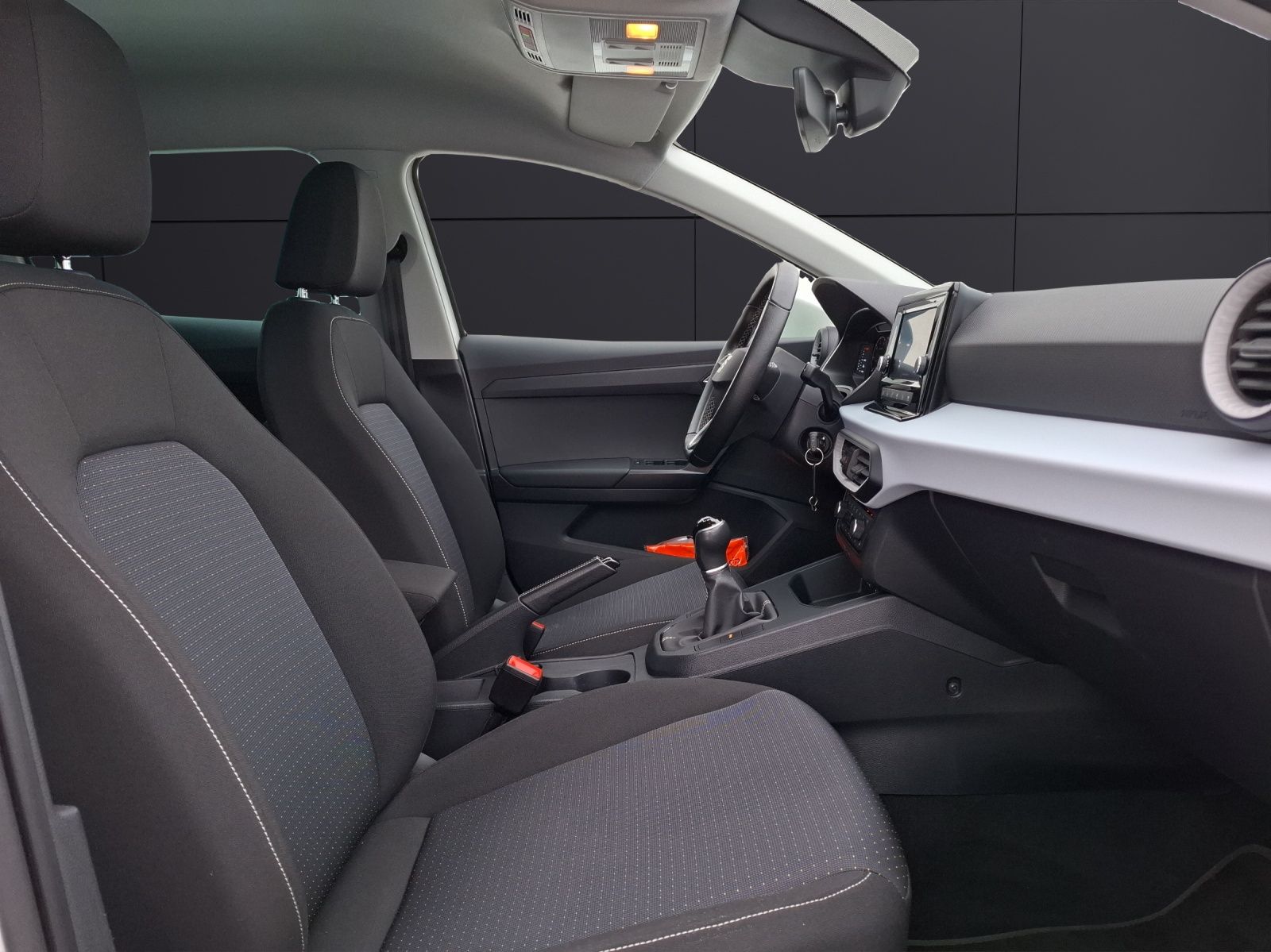 Fahrzeugabbildung SEAT Ibiza TSI Style LED AID GRA RFK SH LM