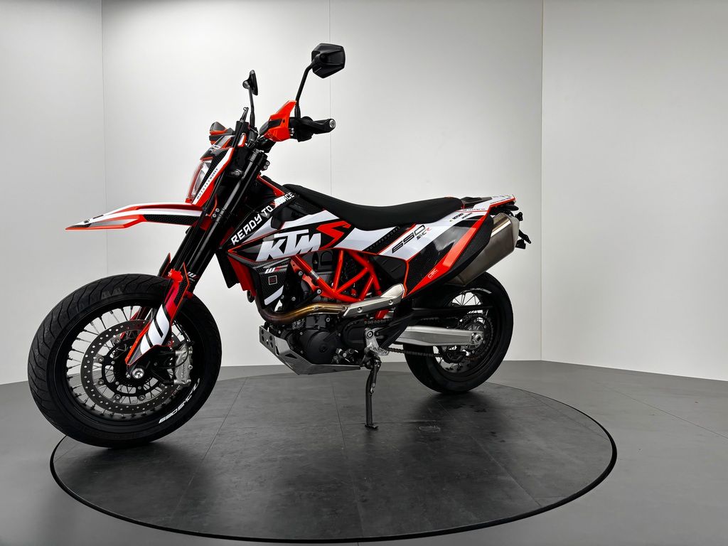 Fahrzeugabbildung KTM 690 SMC R *REIFEN NEU *KURZES HECK
