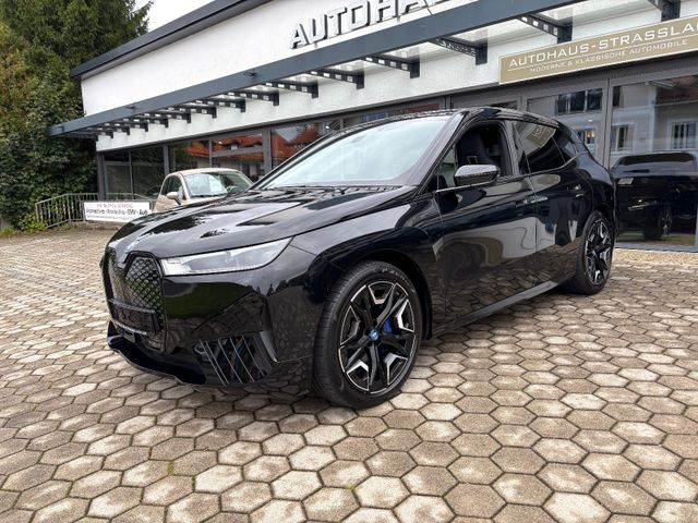 BMW iX 40 xDrive SPORT 22LM SKY AHK ACC SUITE LIVE