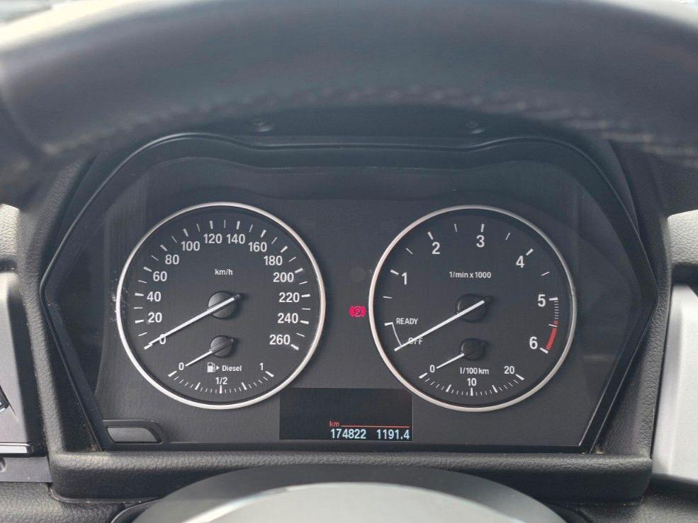 BMW 218 2015 — photo 13