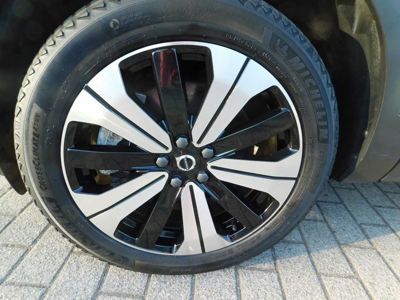 Fahrzeugabbildung Volvo C40 Recharge Twin 1st Edition Ultimate